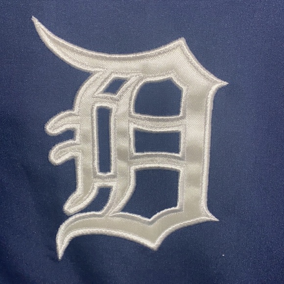 Men’s Detroit Tigers Vintage Warm Up Pullover - Picture 2 of 8